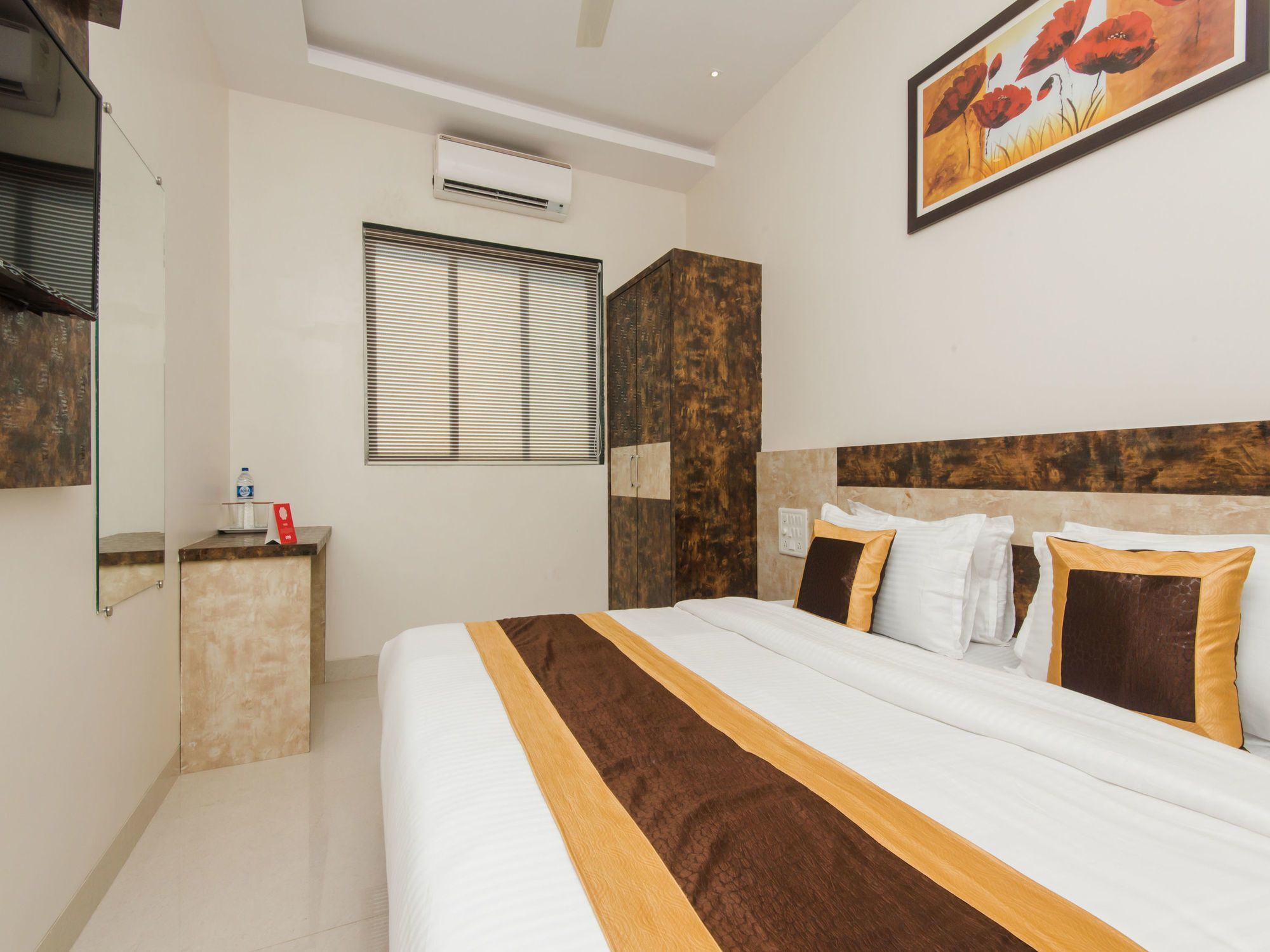 Fabexpress Embassy Grand - Nr Bkc Hotel Mumbai Exterior photo
